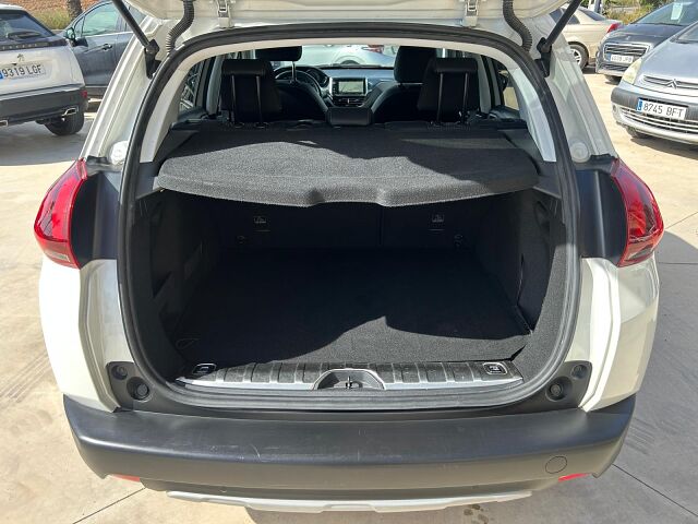 PEUGEOT 2008 ALLURE 1.2 E-THP AUTO SPANISH LHD IN SPAIN 58000 MILES 1 OWNER 2019